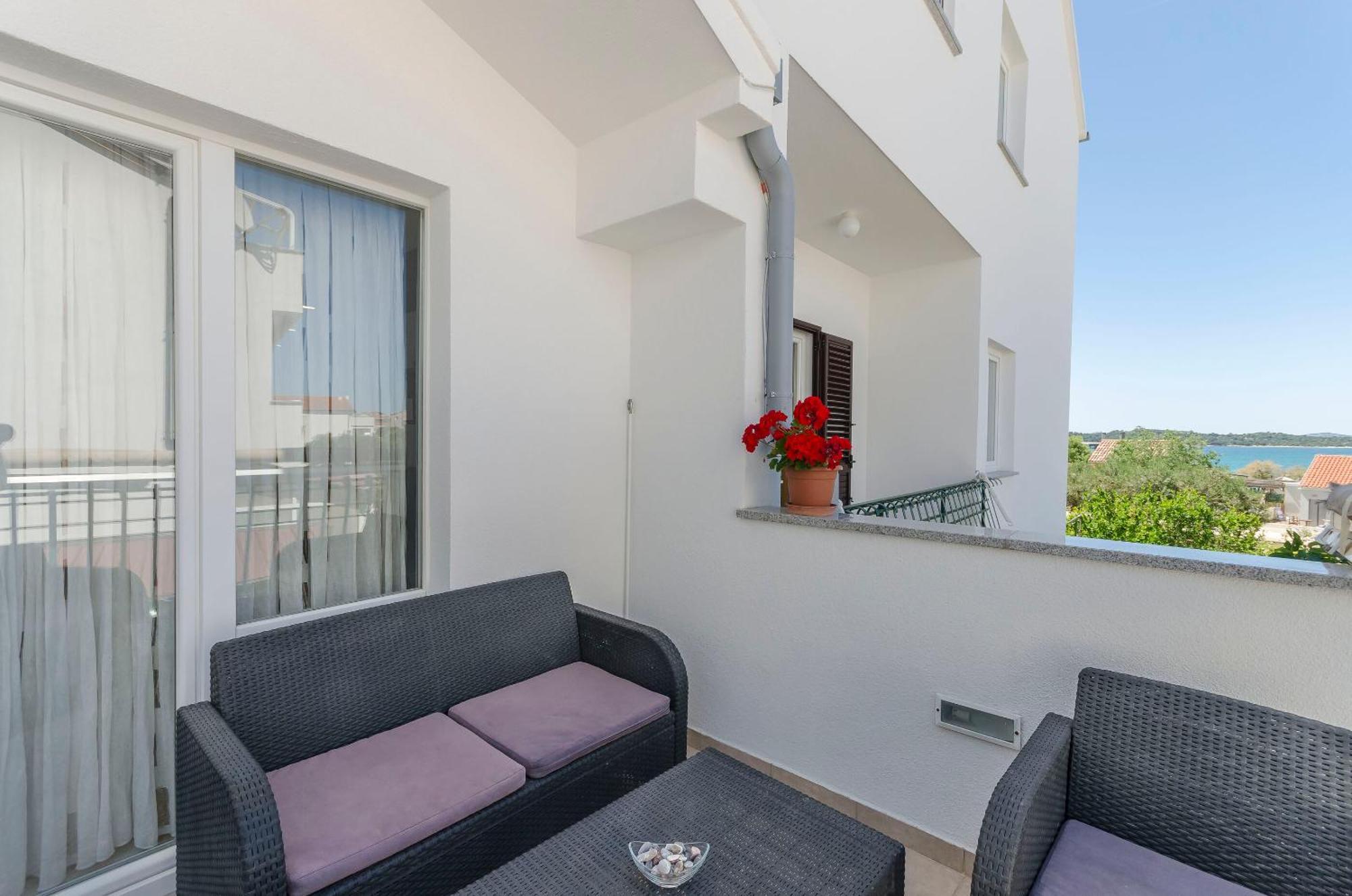 Apartments Grgo Vodice Ngoại thất bức ảnh