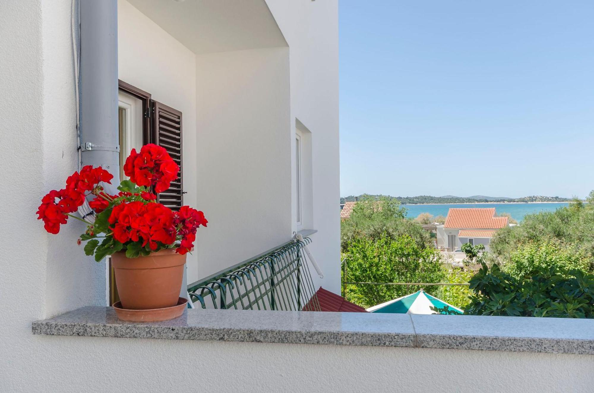 Apartments Grgo Vodice Ngoại thất bức ảnh